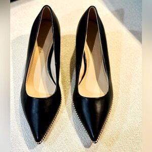 Coach WILLA Gold Studded Beadchain Leather Pumps Black Size 8 Women’s Shoes EUC
